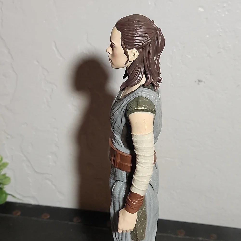 STAR WARS The Last Jedi Rey Training Action Figure